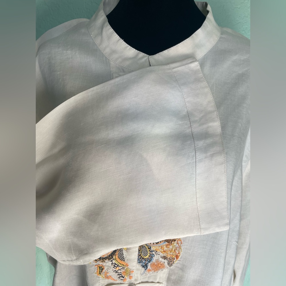 Citron White Blouse with Colorful Embroidery - Picture 5 of 8